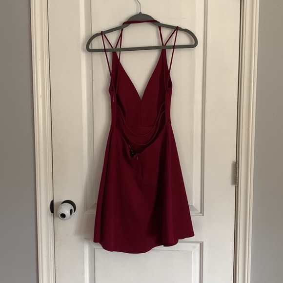 Maroon Lulus dress - Picture 2 of 3